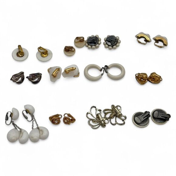 Lot Of 12 Vintage Clip-On Earrings Gold & White Collection Variety Of Styles - Picture 2 of 2